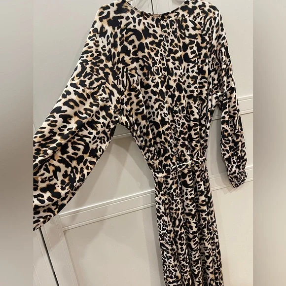 Eloquii Leopard Print Plus Size Maxi Dress - Picture 5 of 10